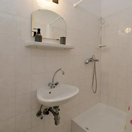 Апартаменты Ambrozia *